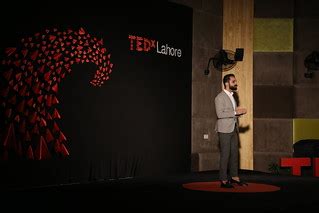  TEDxLahore 2017, 기발한 아이디어와 영감적인 스토리로 가득 차 있는 강연의 무대